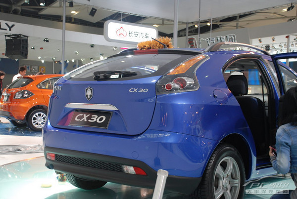 长安CX30五月中上市 或7.98万元起售