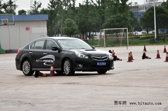 平民四驱车 义乌车展试驾斯巴鲁新力狮