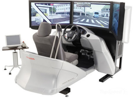 开车零风险 本田推出新驾驶模拟系统