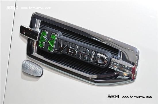 2010款凯雷德油电混合豪华SUV 登陆南京