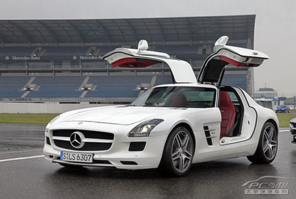 赛道风云 雨中试驾奔驰SLS AMG 6.2\(5\)