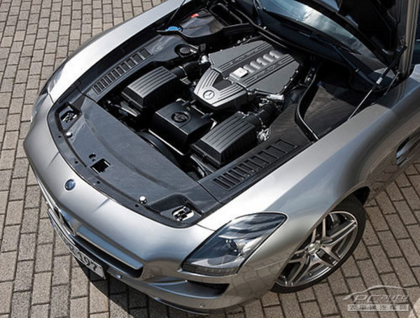 赛道风云 雨中试驾奔驰SLS AMG 6.2\(2\)