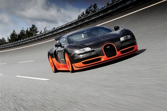 布加迪Veyron创造431km/h速度记录