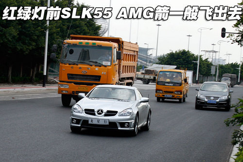 强烈的推背感 试驾奔驰SLK55 AMG\(2\)