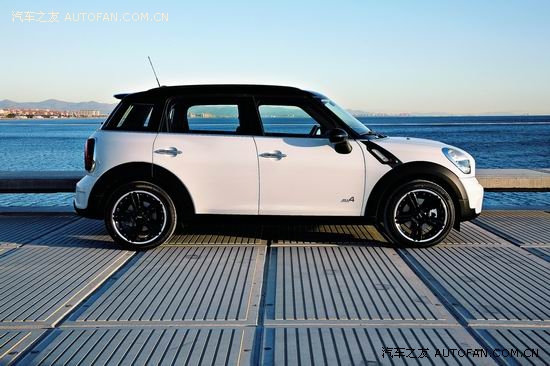 MINI Countryman：时尚精灵变身牛仔（图）\(3\)