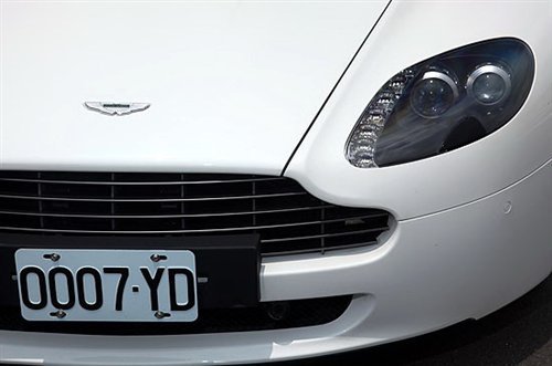 走自己的路 试驾阿斯顿马丁V8 Vantage(2)