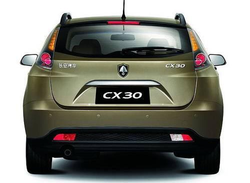 三厢版长安CX30 9月上市 采用5MT+1.6/2.0组合