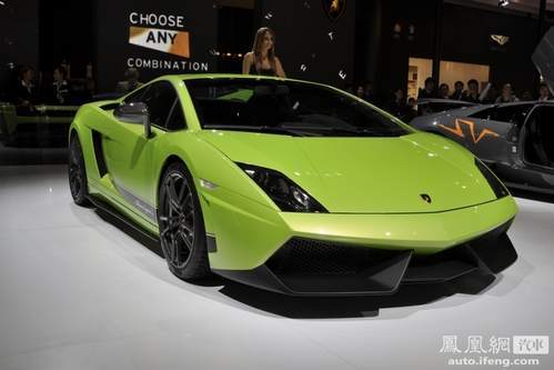 Gallardo LP550-2售348万起 展车为白色和黄色