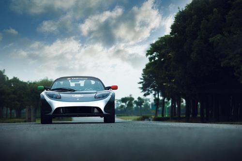 体验Tesla电动超跑Roadster Sport 时尚新宠