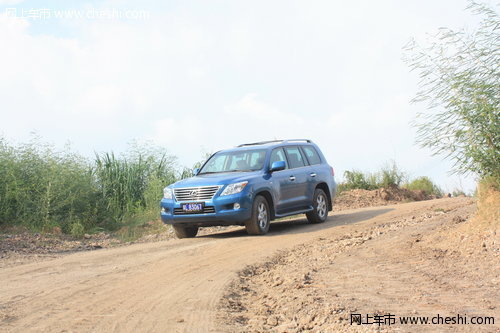 柔情汉子 顶级越野车雷克萨斯LX570试驾(4)