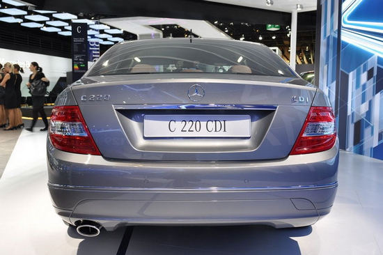 2011年国产 奔驰C级改款车巴黎车展登场