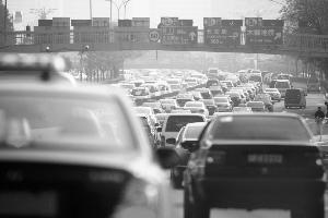 15城拥堵日耗成本10亿 汽车业走向幸福对立面？