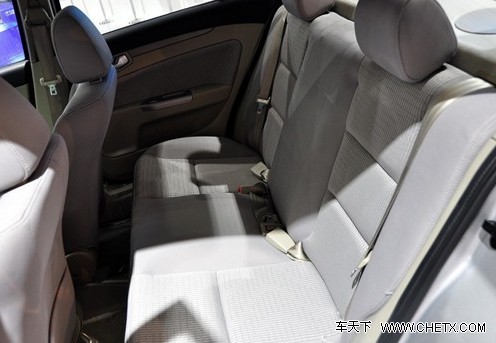 长安CX30三厢预计7万起 广州车展上市
