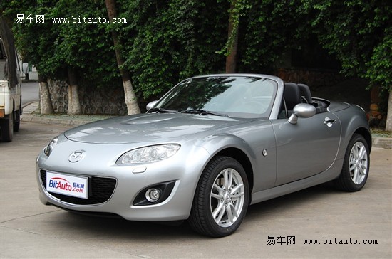 马自达MX-5有现车 售价为29.98万元