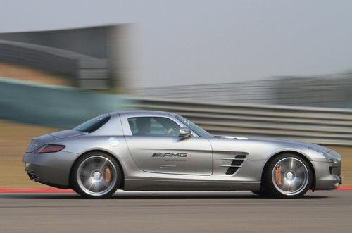 起飞3.8秒！国内赛道首试奔驰SLS AMG（图）(2)