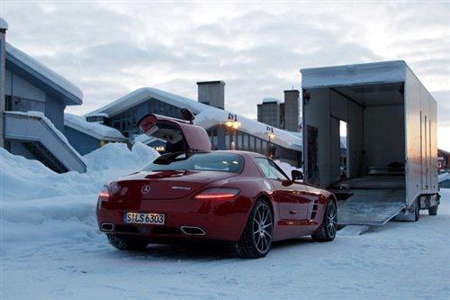 冰雪试驾体验2011款奔驰SLS AMG 浪漫之旅