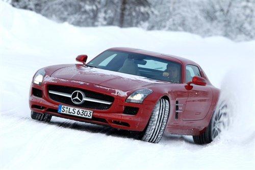 冰雪试驾体验2011款奔驰SLS AMG 浪漫之旅(2)