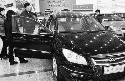 新治堵措施引发车市传言 北京市民扎堆买车