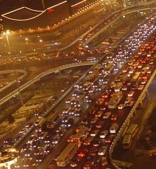 北京交通拥堵困局之惑：强制限行带来什么？