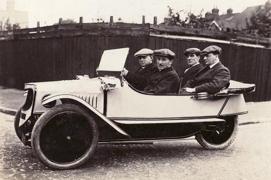 【图文】英国摩根汽车――最古老的家族汽车品