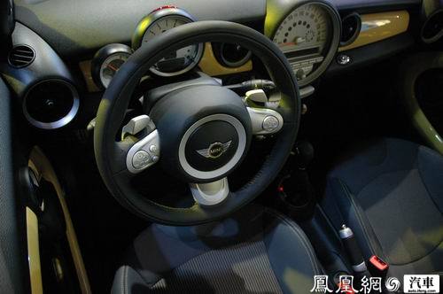 天生尚酷 试驾Mini cooper cabrio敞篷版(4)