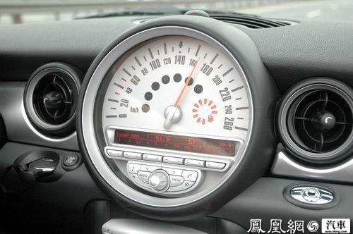 天生尚酷 试驾Mini cooper cabrio敞篷版(5)