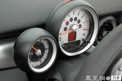 天生尚酷 试驾Mini cooper cabrio敞篷版(4)