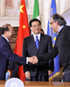 广汽集团董事长张房有和菲亚特集团CEO马尔乔内在罗马签署了协议