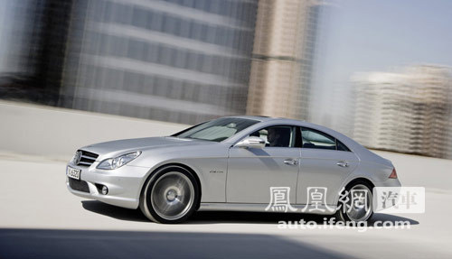 奔驰四门轿跑车cls300上市 售价79.8万元高清图片