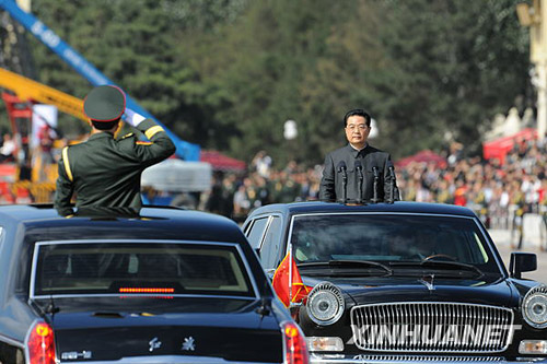红旗精神红旗人:浓缩在检阅车上的中国尊严