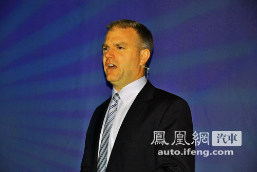 奔驰正式进军二手车市场 星睿品牌广州发布