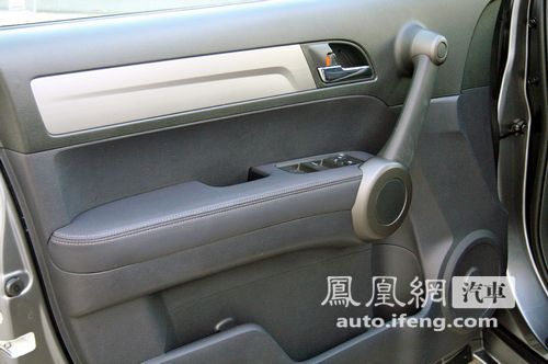 整体改进不明显 试驾2010款本田CR-V\(5\)