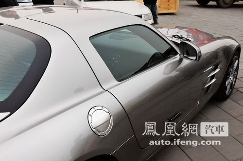 2010北京车展探馆 详细实拍奔驰鸥翼跑车SLS\(2\)