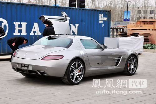 2010北京车展探馆 详细实拍奔驰鸥翼跑车SLS