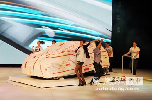 上海汽车发布MG ZERO概念车 见证未来零距离