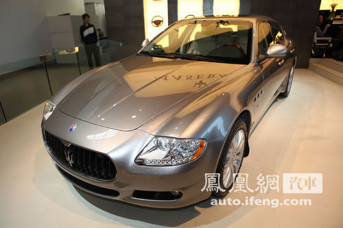 2010北京车展E4展馆豪车介绍 总价值过亿元 \(4\)