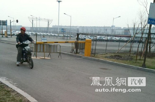 国产奥迪A4L与Q5部分停产 生产线检修有隐情\(2\)