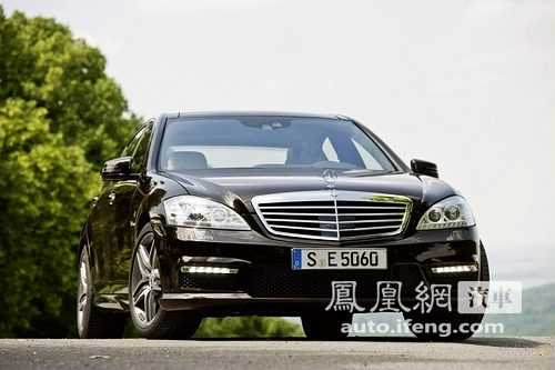 奔驰发布新旗舰S63 AMG 售价约合112.60万起(2)