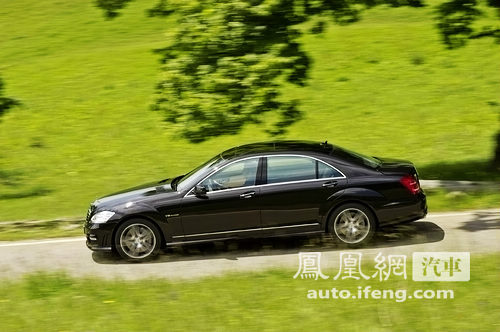 奔驰发布新旗舰S63 AMG 售价约合112.60万起(2)