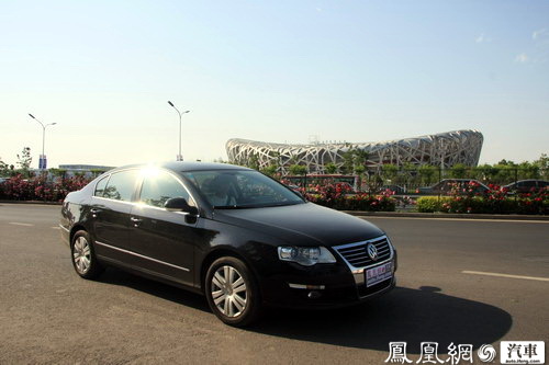 如虎添翼 试驾全新迈腾2.0TSI DSG(组图)(6)