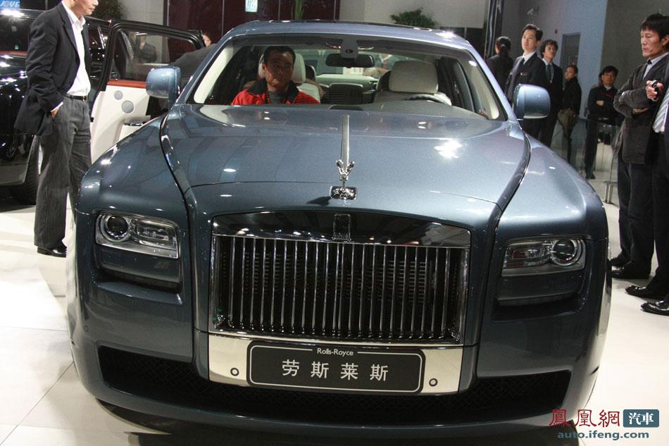 古思特加长版内饰中拥有一系列劳斯莱斯高清图片