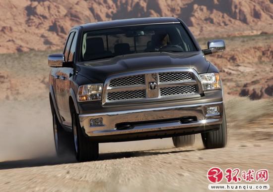因标签信息错误 克莱斯勒在美召回三款车 高清图片