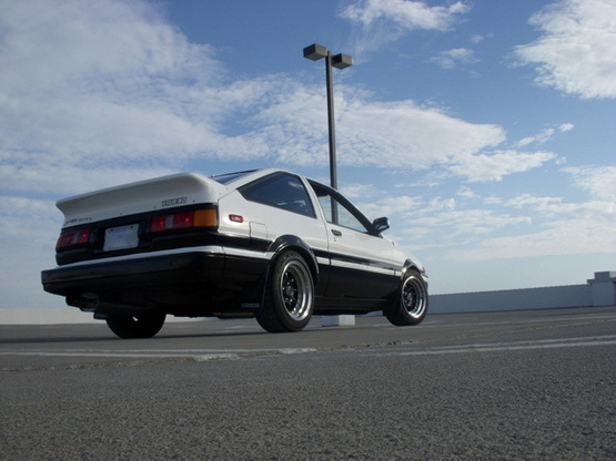 《经典车》丰田trueno ae86 传奇一生