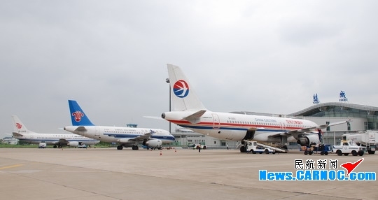 国内三大航空公司飞机齐聚江苏盐城南洋机场