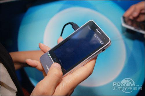 飞利浦巨屏Android手机亮相2009通信展