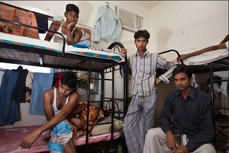 500万印度劳工蜗居迪拜 危机加剧艰难境遇