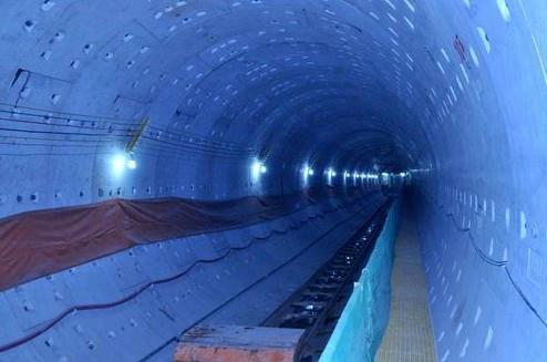中国水电实现天津地铁西鼓区间盾构隧道双线贯