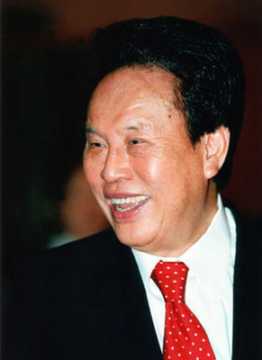 2010胡润慈善榜：余彭年新捐32亿 5次蝉联最慷慨慈善家