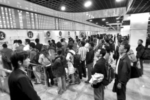 上海长途汽车客运总站开通地下售票厅