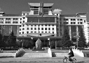 云南楚雄州长等多名官员落马 住建局长陷艳照